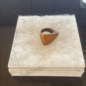 Elegant Brown Ring